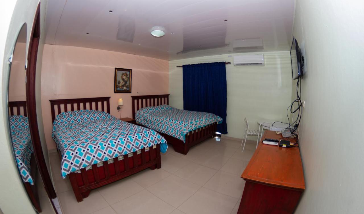 Hotel Renacer Santo Domingo Exterior photo
