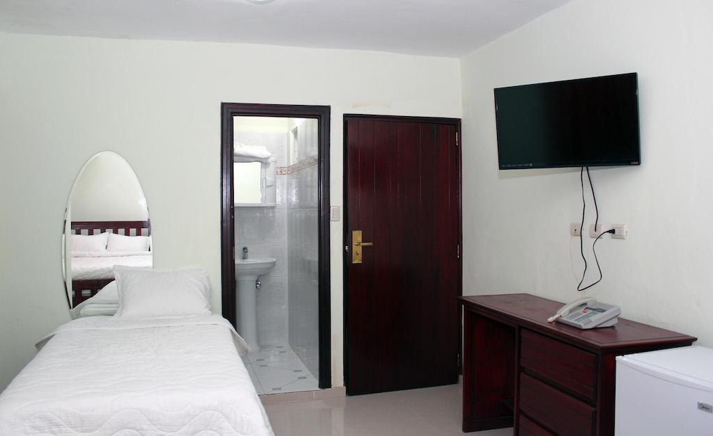 Hotel Renacer Santo Domingo Exterior photo